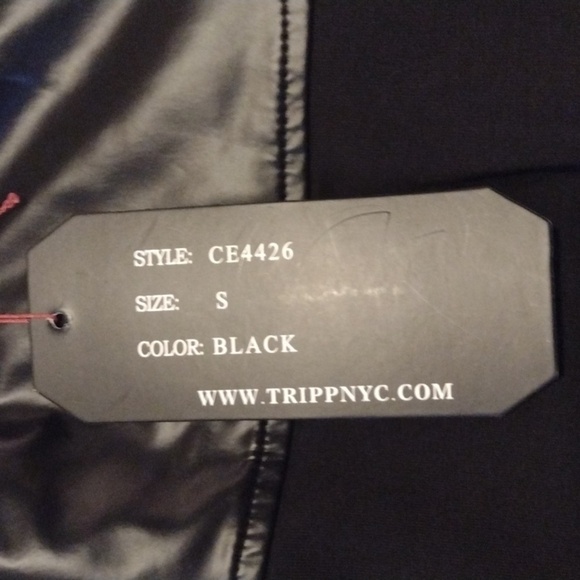 Tripp NYC size small double belted black skirt - Picture 6 of 10